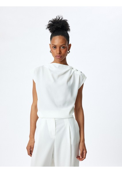 Düğme Detaylı Drape Detaylı Kolsuz Bluz