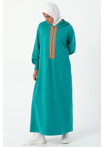 Zümrüt-Neon Şerit Detaylı Kapüşonlu Elbise