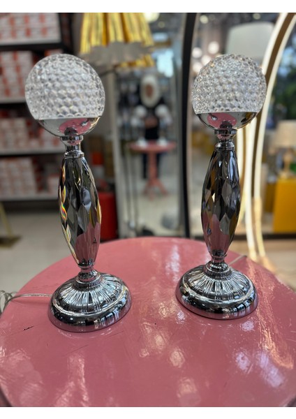 Krom Renk LED Aydınlatmalı Masa Lambası