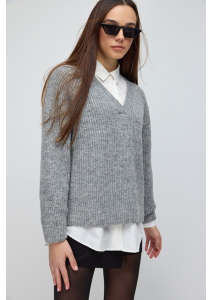 V Yaka Oversize Kazak