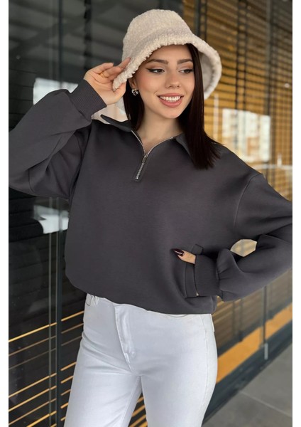 Dik Yaka Yarım Fermuarlı Şardonlu Kadın Sweatshirt