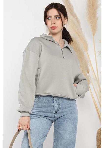 Dik Yaka Yarım Fermuarlı Şardonlu Kadın Sweatshirt