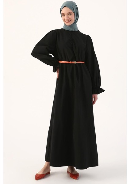 Siyah-Büzgülü Kemerli Elbise