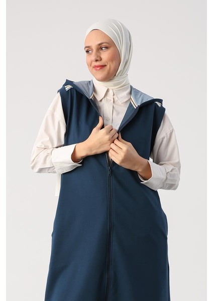 Koyu Indigo-Dokuma Garnili Şerit Detaylı Kapüşonlu Yelek