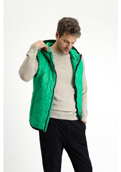 Kapüşonlu Kapitone Spor Yelek