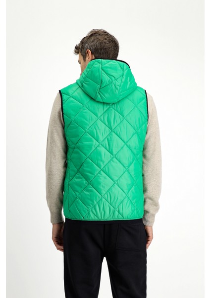 Kapüşonlu Kapitone Spor Yelek fırsatları