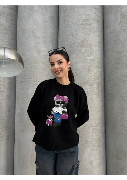 Ayıcık Işlemeli Siyah Oversize Kazak