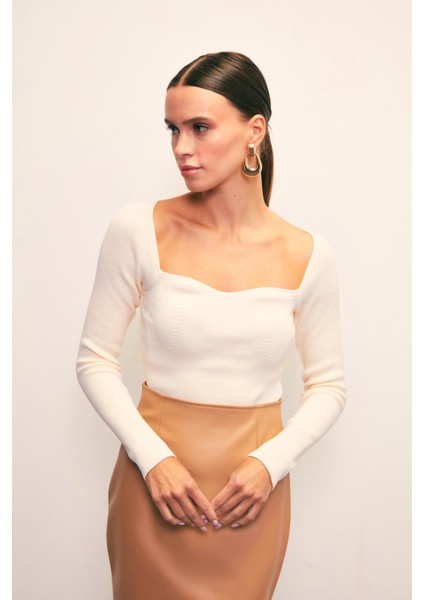 Kalp Yaka Triko Bluz - Ekru fiyatları