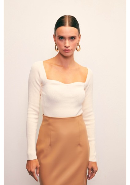 Kalp Yaka Triko Bluz - Ekru modelleri