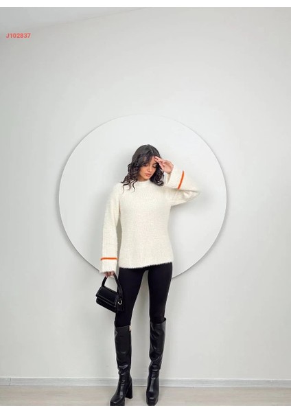 Yumuşak Dokulu Bisiklet Yaka Kazak – Kolu Çizgili