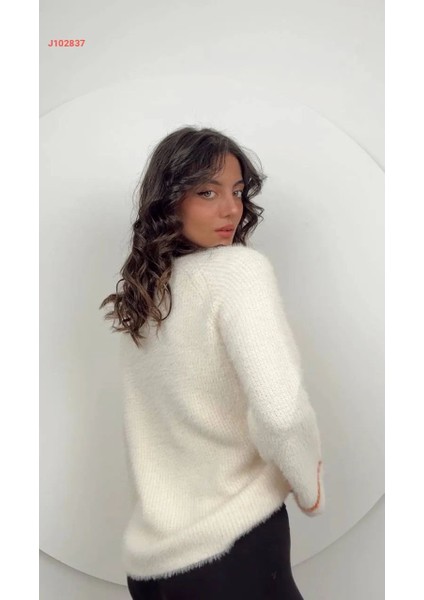 Yumuşak Dokulu Bisiklet Yaka Kazak – Kolu Çizgili fiyatları