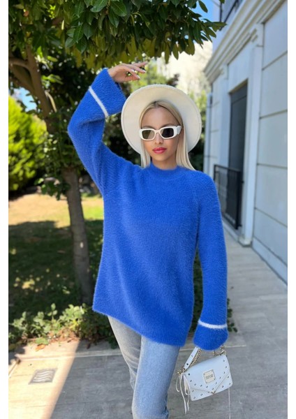 Yumuşak Dokulu Bisiklet Yaka Kazak – Kolu Çizgili fırsatları