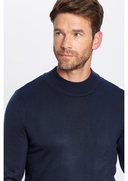 Erkek Slim Fit Dar Kesim Yumuşak Dokulu Tüylenmeyen Lacivert Yarım Balıkçı Yaka Triko Kazak modelleri