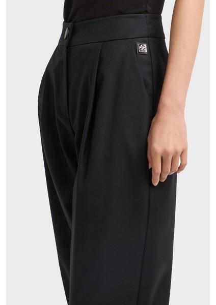 Regular Fit Daralan Paça Pileli Kumaş Pantolon Bayan Pantolon XW000222 AF10855 UC001