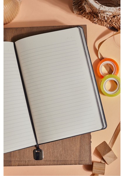 Siyah Termo Deri Kadife Dokunuş Kişiye Özel Çizgili Düz Defter