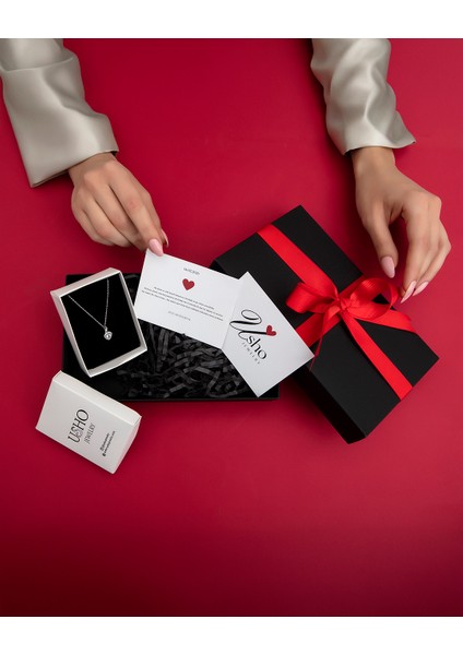 Sevgililer Günü Kutusu, Usho Jewelry, 925 Ayar Gümüş Pırlanta Modeli Kalp Kolye, Kadın Kolye