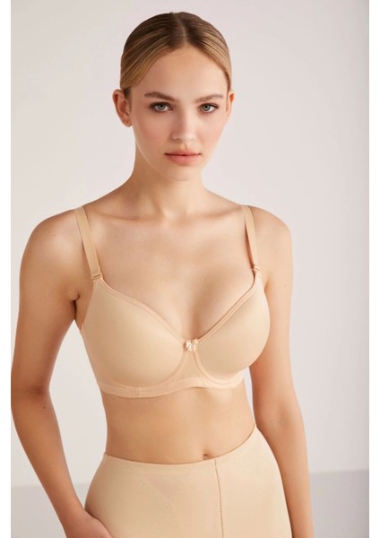 Lidya Dolgusuz Sütyen modelleri