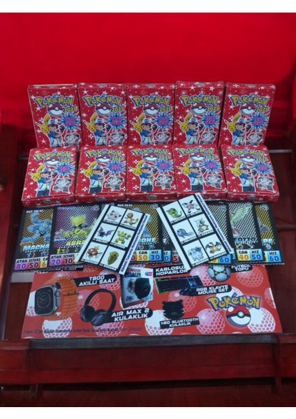Pokemon 2025 Eğlence Serisi | 10 Kutu Içinde Toplam 60 Kart 60 Stickers Oyun Kartları Hediye Albümü Tamamla Jokeri Bul