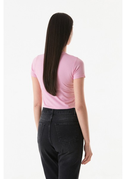 Basic Bisiklet Yaka Crop Tişört indirimleri