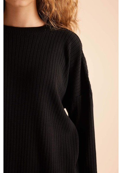 Relax Fit 2'li Takım Triko Bisiklet Yaka Kazak Geniş Paça Pantolon D5232AXNS fırsatları