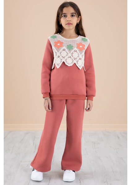 Kiremit Dantel Işlemeli Şardonlu Geniş Paça Kız Çocuk Eşofman Takımı 20239