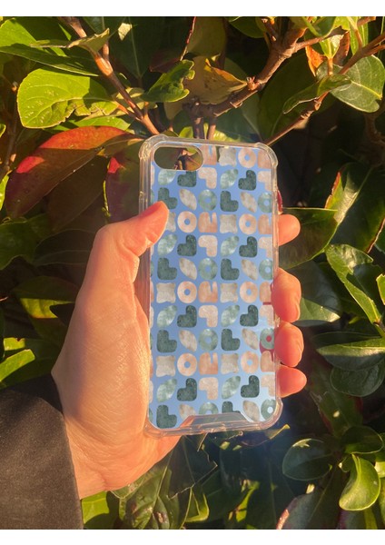 Apple iPhone Se 2022 Uyumlu Aynalı Geometrik Desenli Darbe Kamera Korumalı Silikon Telefon Kılıfı