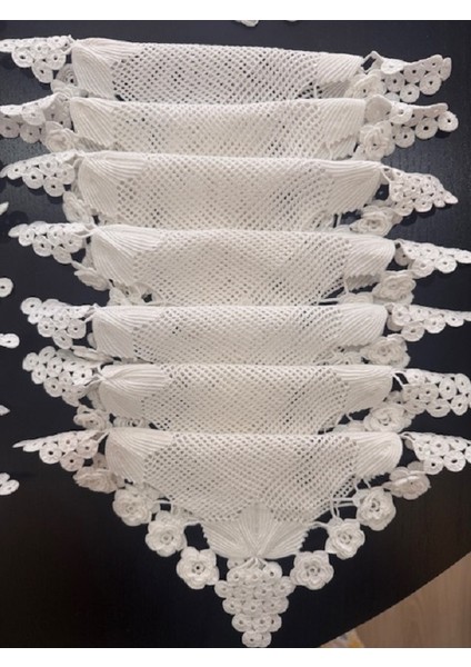 El Yapımı Dantel Vitrin Takımı Örtüsü