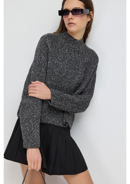 Yarım Balıkçı Yaka Triko Crop Top