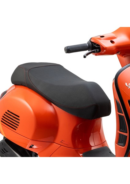 Vespa GTS-GTV Spor Sele *Siyah Döşeme-Kırmızı Dikişli* / NISA