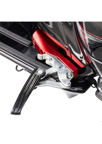 Vespa GTS-GTV Yolcu Ayak Basma Genişletme Aparatı *Kırmızı* / SIP