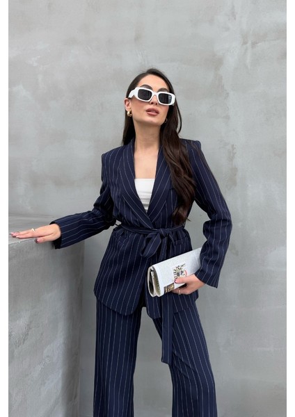 Kadın Çizgili Kuşaklı Blazer Ceket Pantolon Takım fırsatları