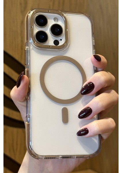 Apple iPhone 16 Pro Uyumlu Darbelere Karşı Korumalı Magsafe Özellikli Çöl Titanyum Detaylı Sararmaz Şeffaf Kılıf modelleri