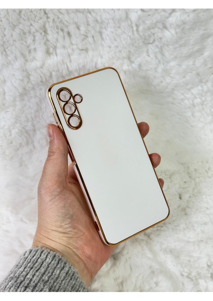 Gold Kenarlı Silikon Galaxy A04 S Kılıf