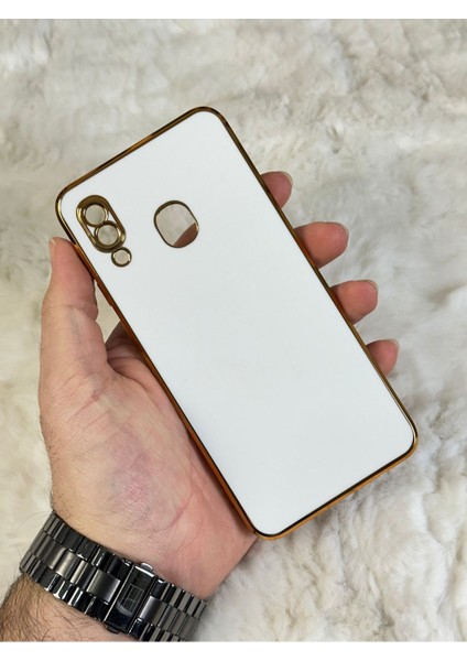 Gold Kenarlı Silikon Galaxy A20 Kılıf