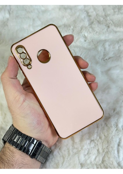 Gold Kenarlı Silikon P30-LITE Kılıf