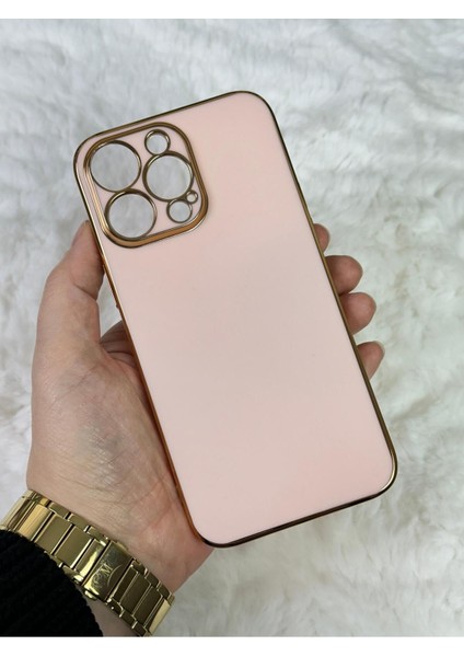 Gold Kenarlı Silikon iPhone 14 Pro Max Kılıf
