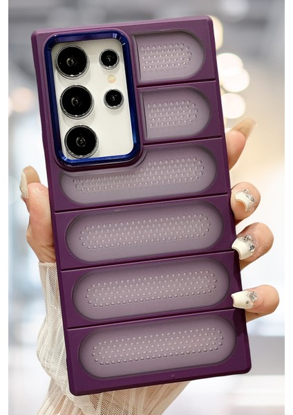 Havalandırma Delikli Metal Detaylı iPhone 11 Kılıf