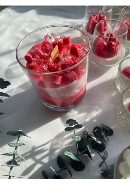 8 Parçalı Mum Büyük Hediye Seti-Mutluluk Kokulu Vegan Soya Mumu Seti indirimleri