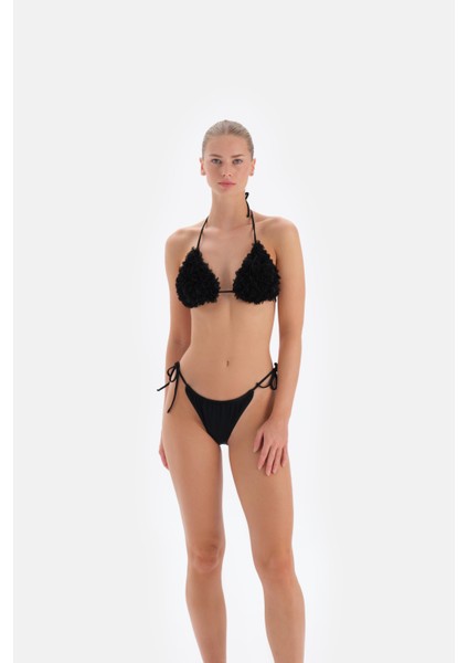Gül Detaylı Üçgen Bikini Takımı Siyah 3318BK