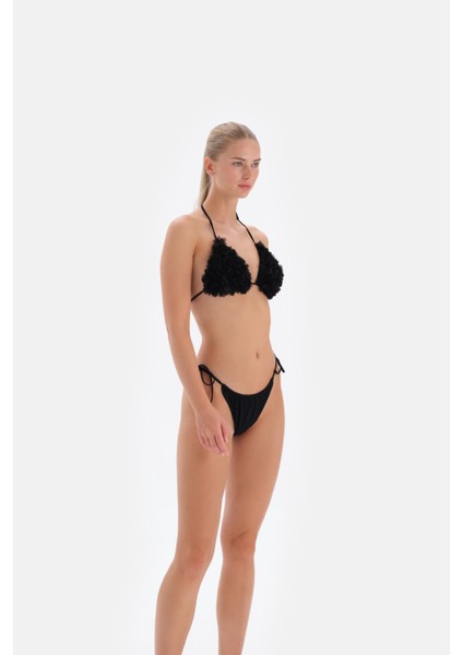 Gül Detaylı Üçgen Bikini Takımı Siyah 3318BK modelleri