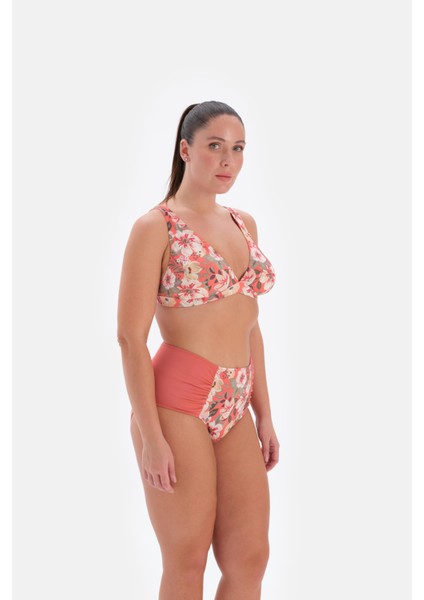 Yüksek Bel Toparlayıcı Üçgen Bikini Takımı Desenli 3246BK fiyatları