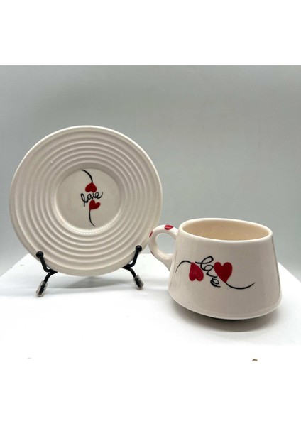 Betty El Yapımı Love Desenlı Tabaklı Fincan ( 1 Adet )