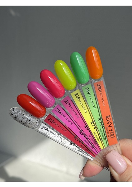 Kalıcı Oje Exclusive Nar Çiçeği Kırmızı 10GR NO:215 modelleri