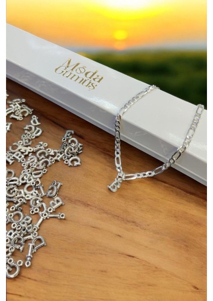 925 Ayar Gümüş 4 mm Harfli Figaro Bileklik