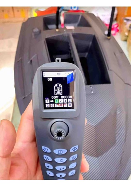 Sazan Yemleme (Tekne ve Botu) Gps Model 500 Metre Sabit Hız Büyük Boy Eve Donuş Oto Pilot Hızlı modelleri