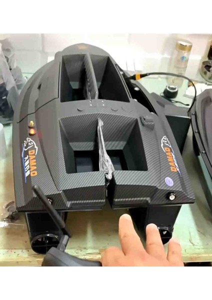 Sazan Yemleme (Tekne ve Botu) Gps Model 500 Metre Sabit Hız Büyük Boy Eve Donuş Oto Pilot Hızlı fırsatları