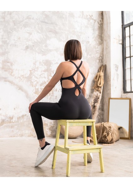 Kelebek Askılı Spor Tayt Tulum fırsatları