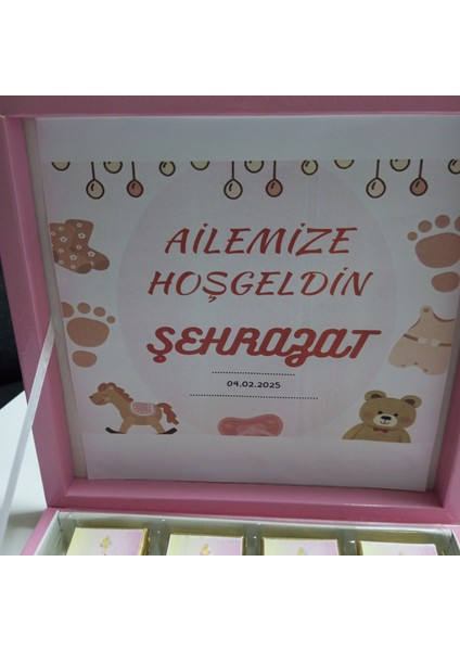 Pembe Kutulu Etiketli Bebek Mevlüd-I Çikolatasıe