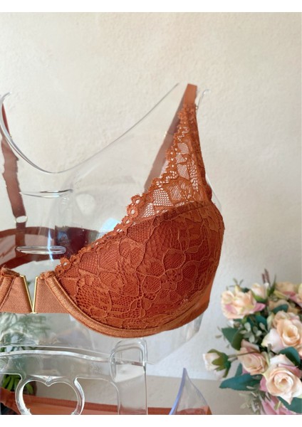 Fairy V Detaylı Dantelli Sütyen Takımı fiyatları