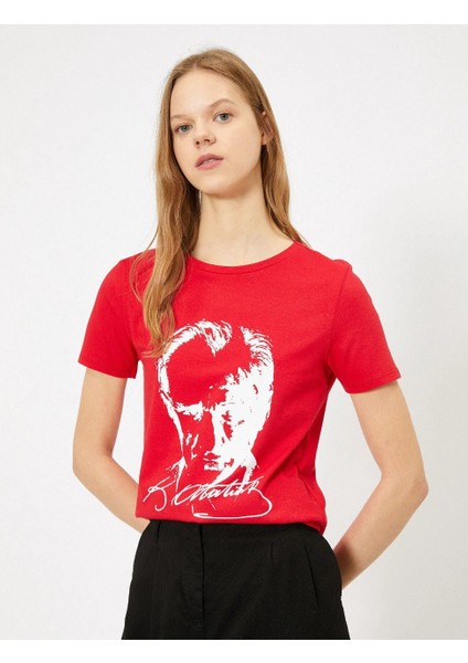 Atatürk Baskılı Kısa Kollu Tshirt